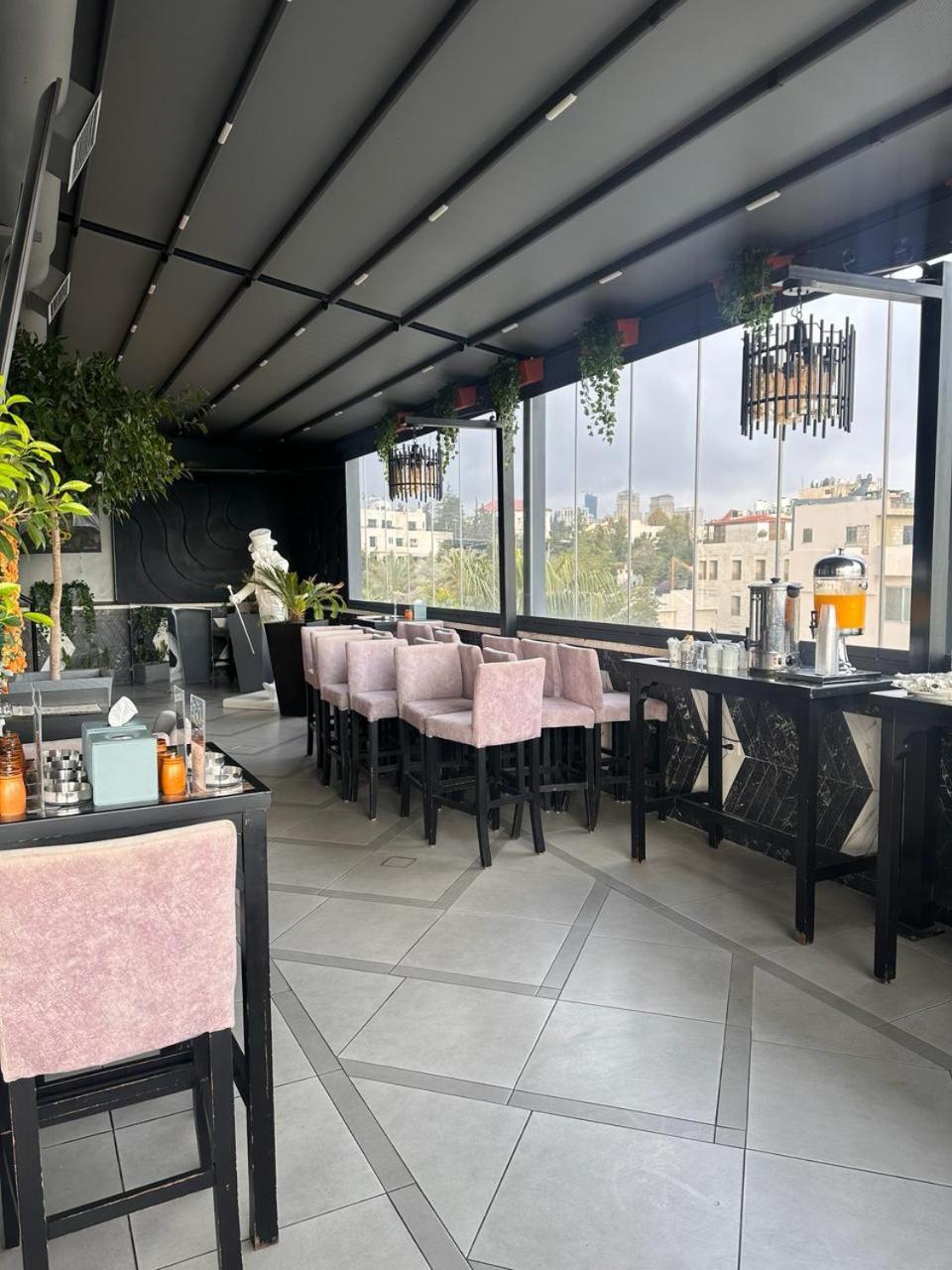 Post Hotel Amman Exterior photo
